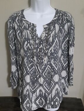 Kim Rogers Gray and White Printed Peasant Blouse